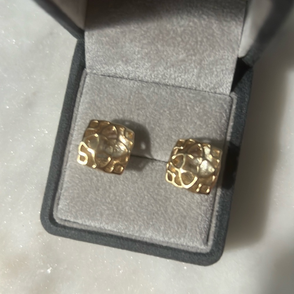 Kendra Scott Logo Studs